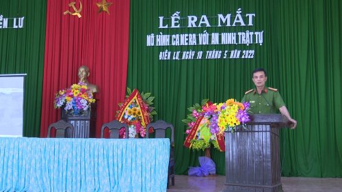 Came ra giữa.jpg
